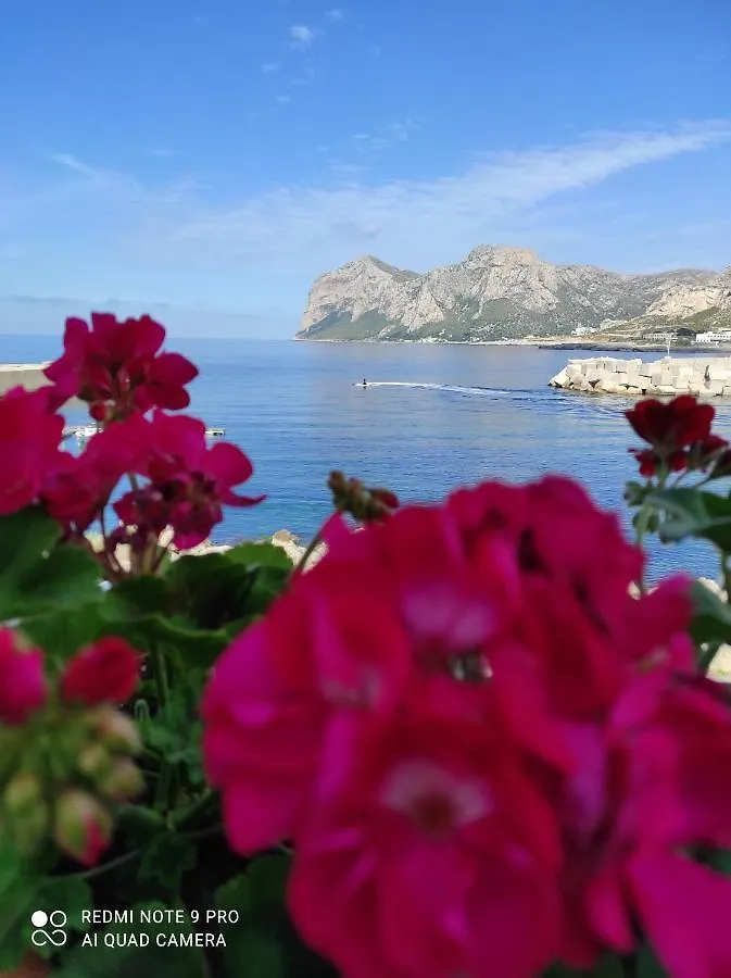 La Casa Di Giulio - Holiday Home Isola delle Femmine Italy